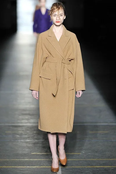 Look 1